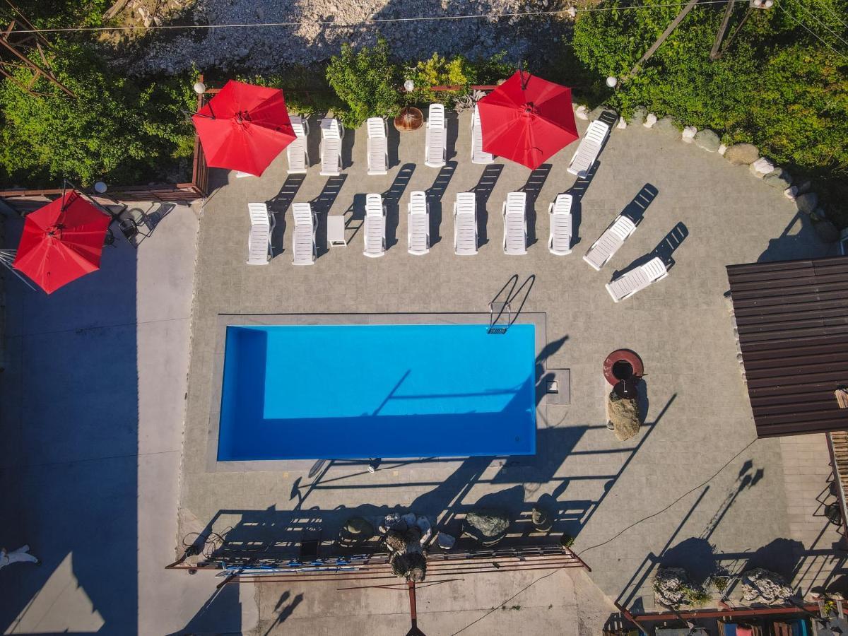 Hotel Metekhara Ambrolaouri Extérieur photo