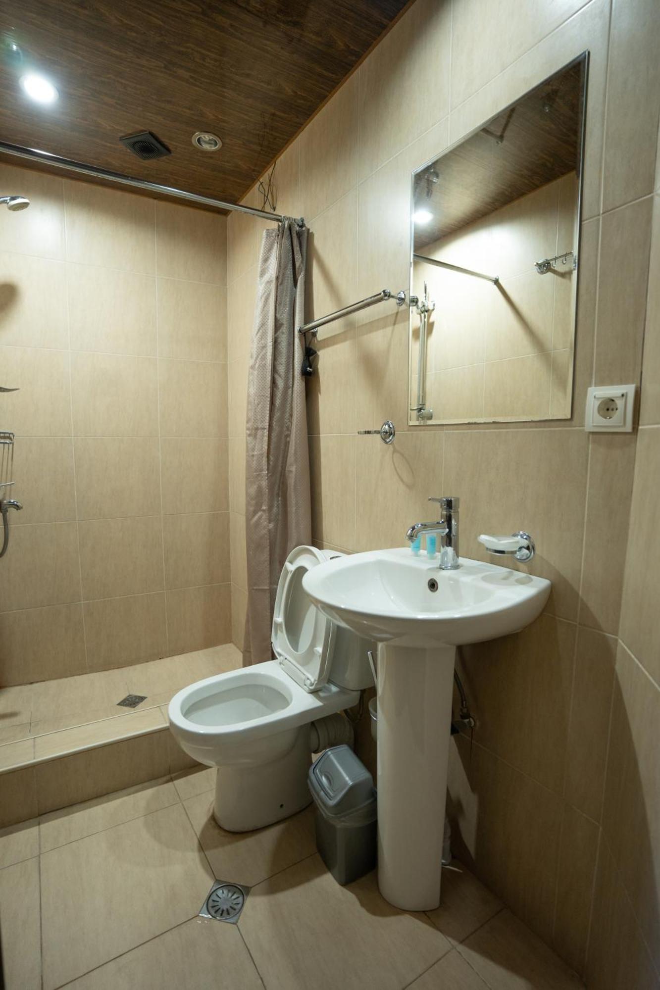Hotel Metekhara Ambrolaouri Extérieur photo
