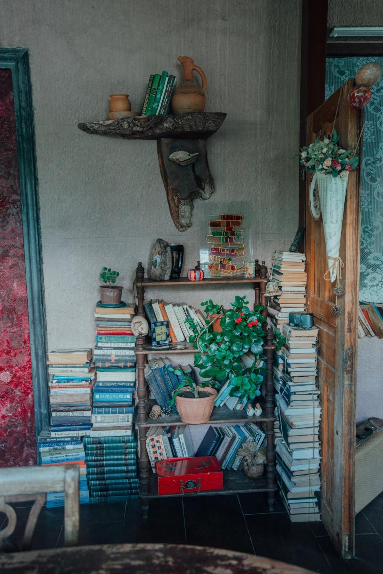 Hotel Metekhara Ambrolaouri Extérieur photo
