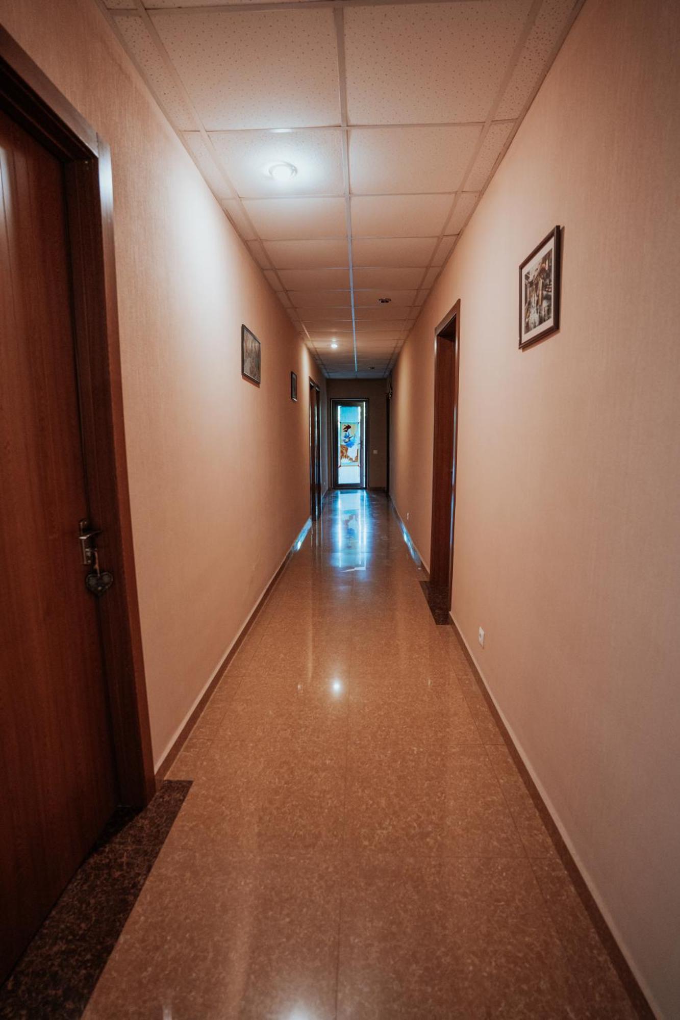 Hotel Metekhara Ambrolaouri Extérieur photo