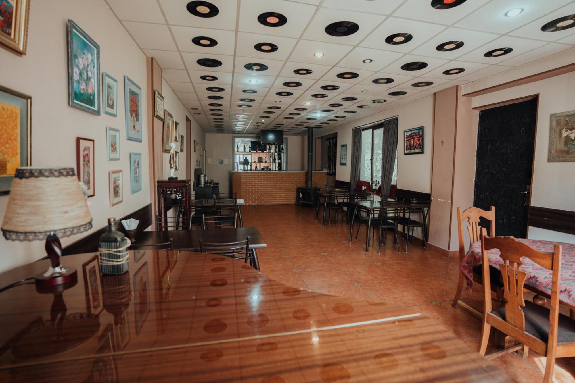 Hotel Metekhara Ambrolaouri Extérieur photo