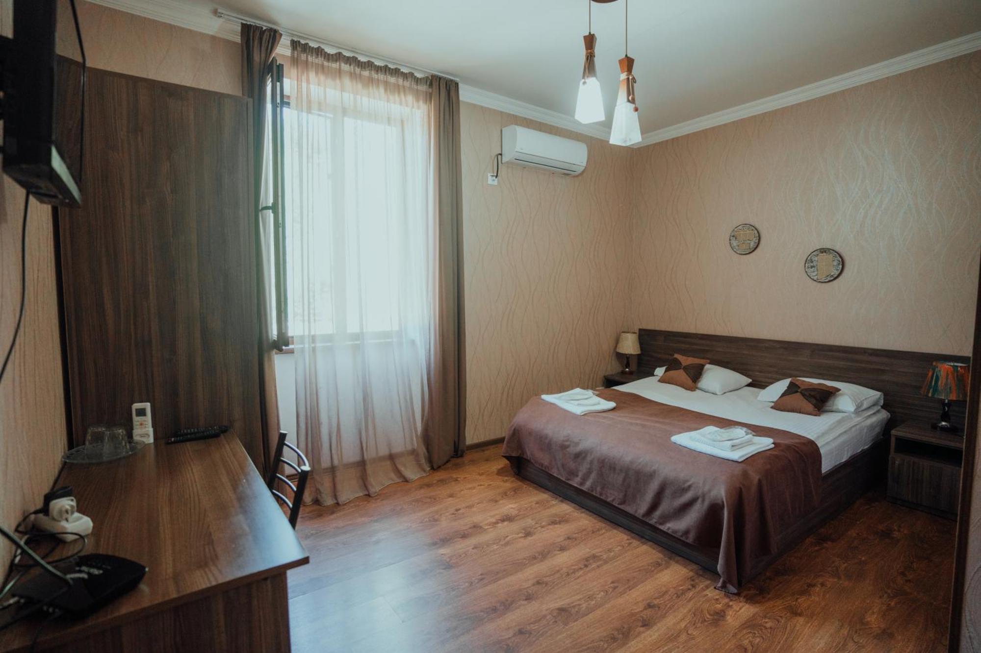 Hotel Metekhara Ambrolaouri Extérieur photo