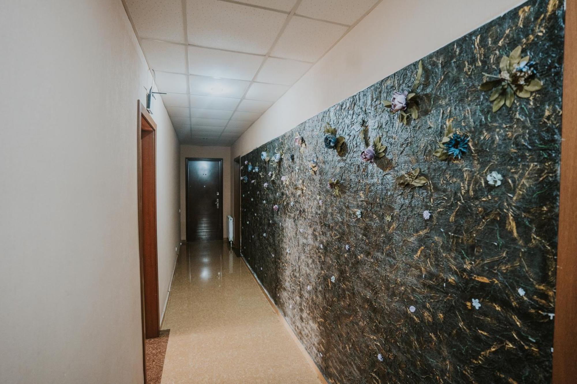 Hotel Metekhara Ambrolaouri Extérieur photo