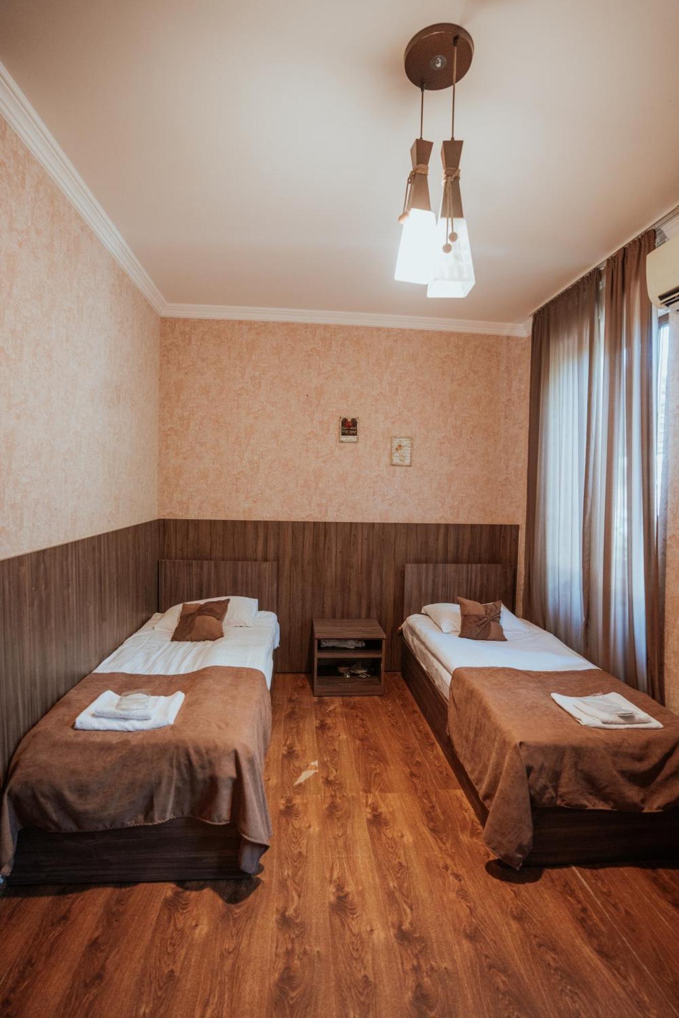 Hotel Metekhara Ambrolaouri Extérieur photo