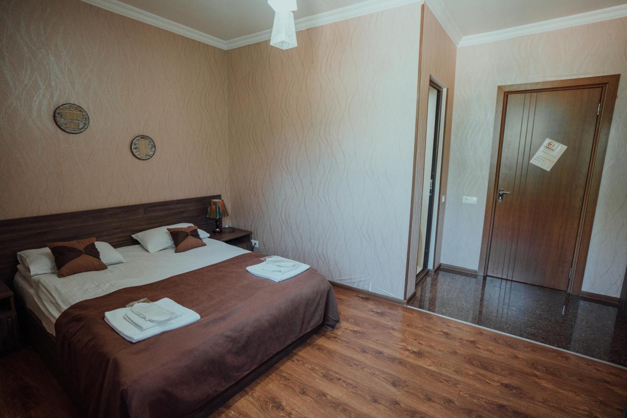 Hotel Metekhara Ambrolaouri Extérieur photo