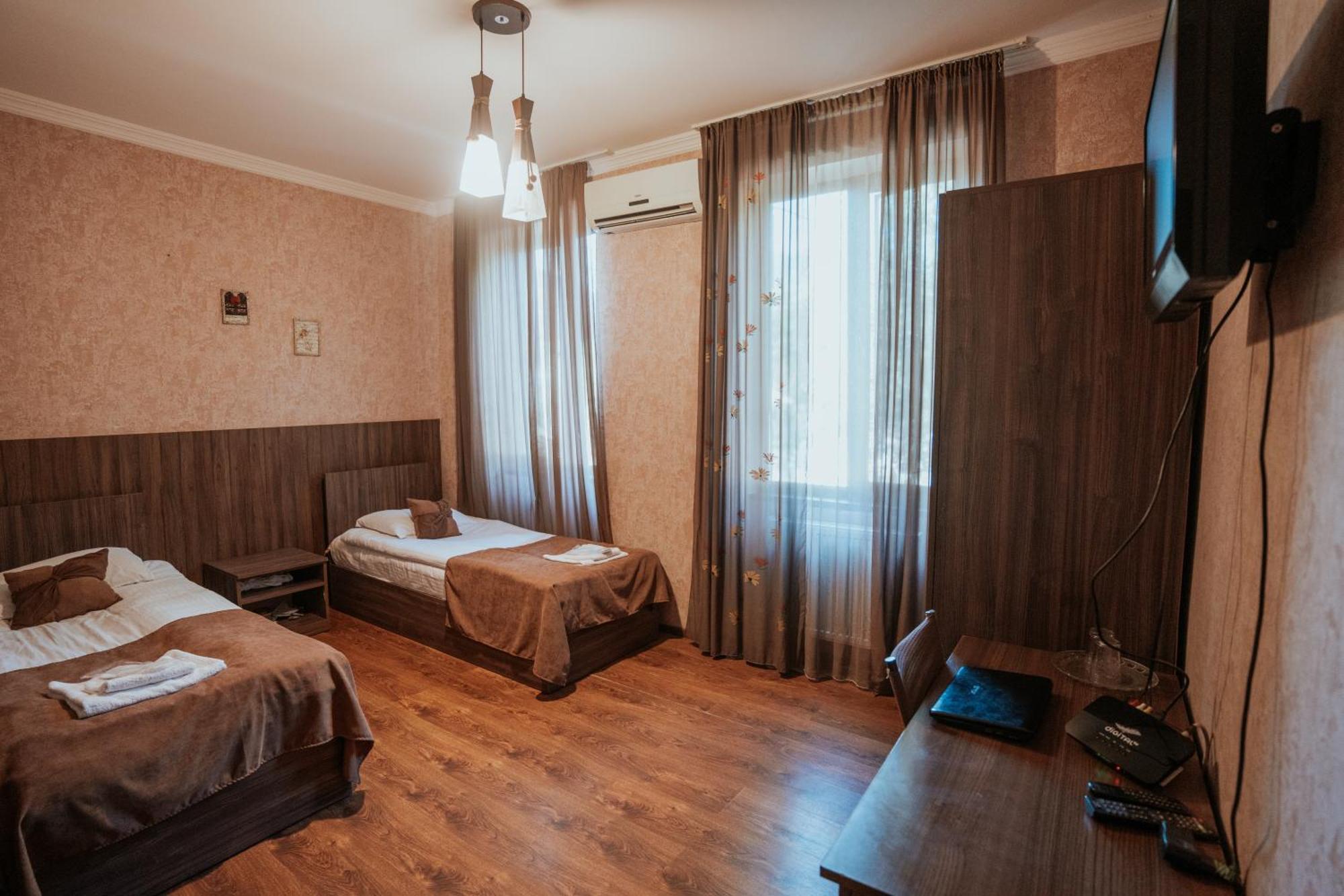 Hotel Metekhara Ambrolaouri Extérieur photo